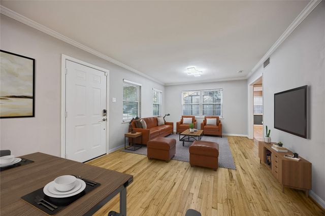 858 Azalea Street, Houston, TX 77018