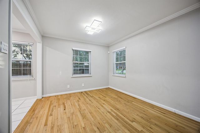 858 Azalea Street, Houston, TX 77018