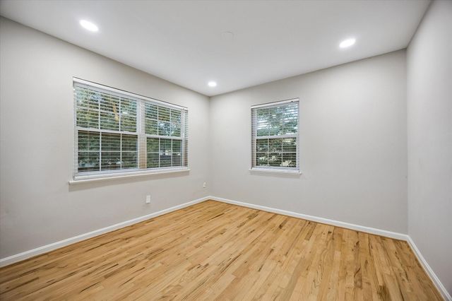 858 Azalea Street, Houston, TX 77018