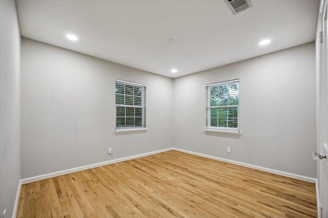 858 Azalea Street, Houston, TX 77018