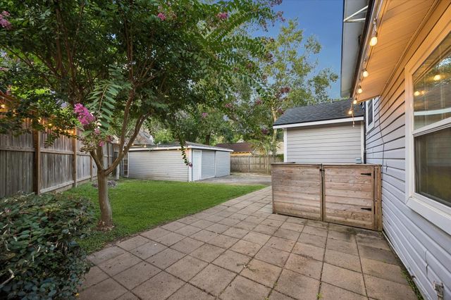 858 Azalea Street, Houston, TX 77018
