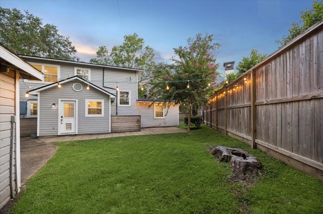 858 Azalea Street, Houston, TX 77018