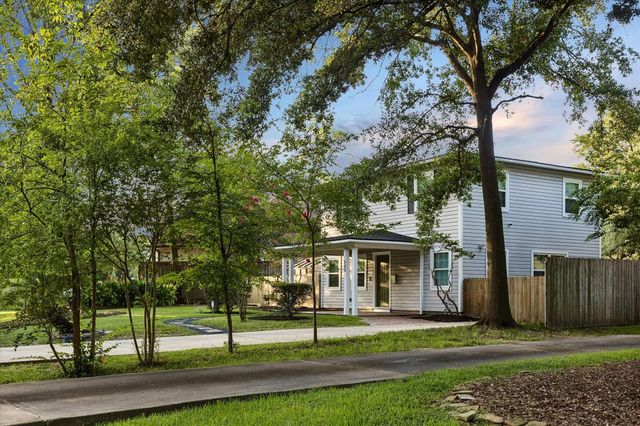 858 Azalea Street, Houston, TX 77018