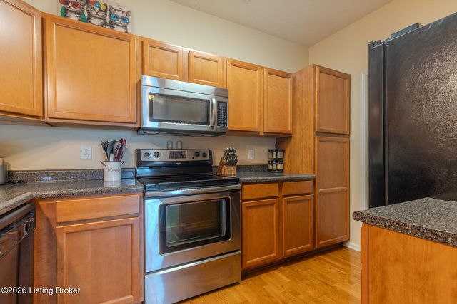 2609 Bradford Commons Dr 104, Louisville, KY 40299