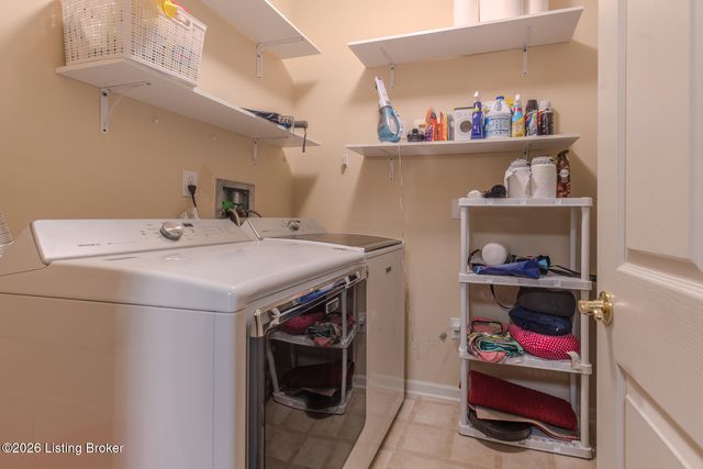 2609 Bradford Commons Dr 104, Louisville, KY 40299