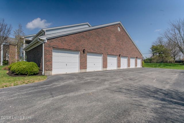 2609 Bradford Commons Dr 104, Louisville, KY 40299