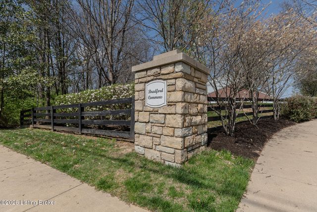 2609 Bradford Commons Dr 104, Louisville, KY 40299