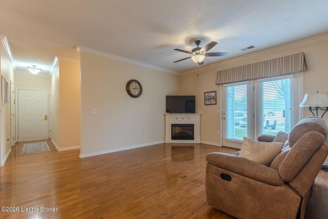 2609 Bradford Commons Dr 104, Louisville, KY 40299