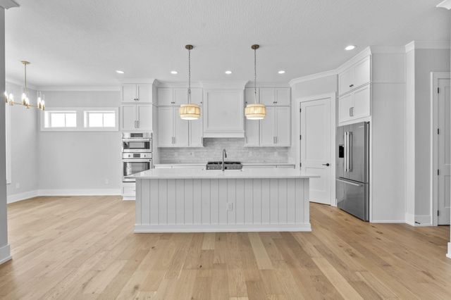 4041 Captains Circle, Lewis Center, OH 43035