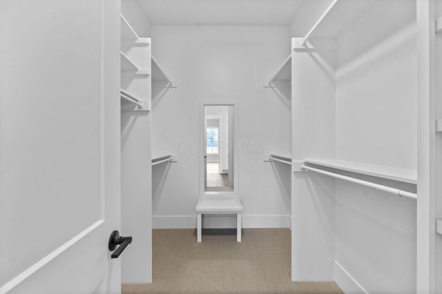 4041 Captains Circle, Lewis Center, OH 43035