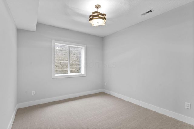 4041 Captains Circle, Lewis Center, OH 43035