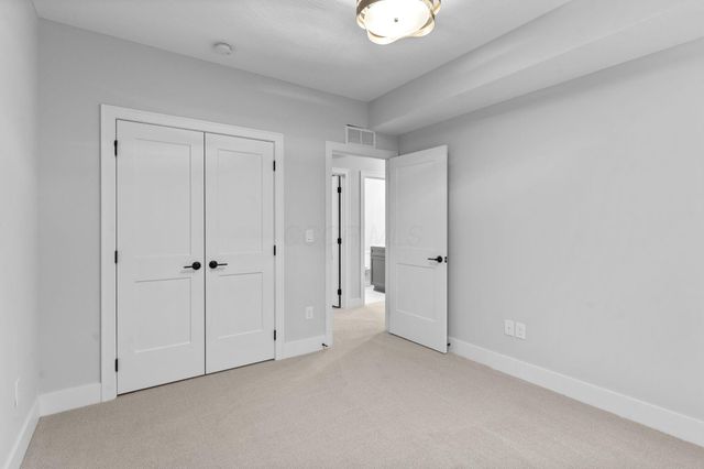 4041 Captains Circle, Lewis Center, OH 43035