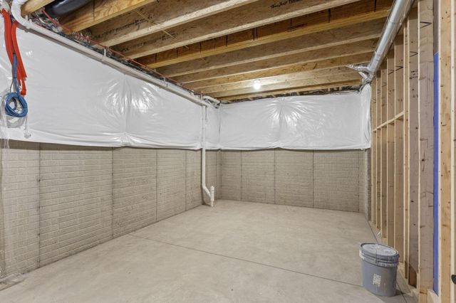 4041 Captains Circle, Lewis Center, OH 43035