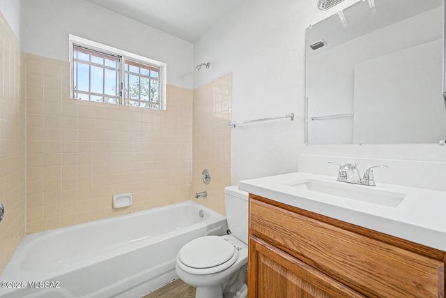 6650 S Draper Road, Tucson, AZ 85757