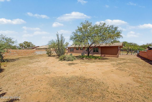 6650 S Draper Road, Tucson, AZ 85757