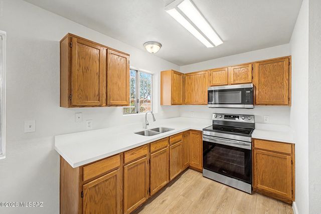 6650 S Draper Road, Tucson, AZ 85757