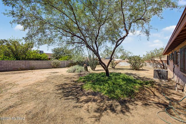 6650 S Draper Road, Tucson, AZ 85757