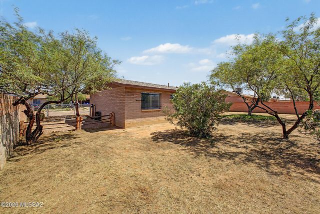 6650 S Draper Road, Tucson, AZ 85757
