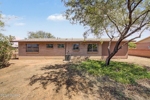 6650 S Draper Road, Tucson, AZ 85757