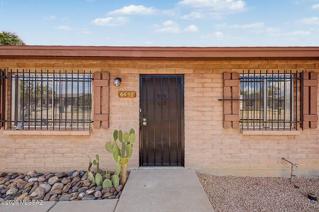6650 S Draper Road, Tucson, AZ 85757