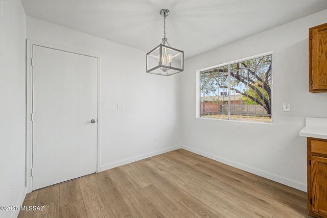 6650 S Draper Road, Tucson, AZ 85757
