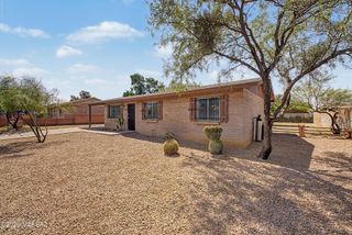 6650 S Draper Road, Tucson, AZ 85757