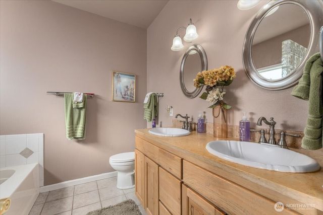 214 Stehekin Way, Chelan, WA 98816