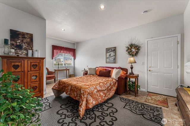 214 Stehekin Way, Chelan, WA 98816