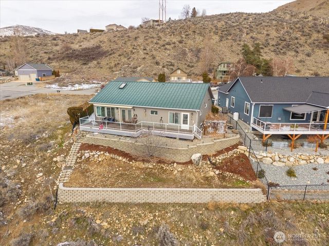 214 Stehekin Way, Chelan, WA 98816
