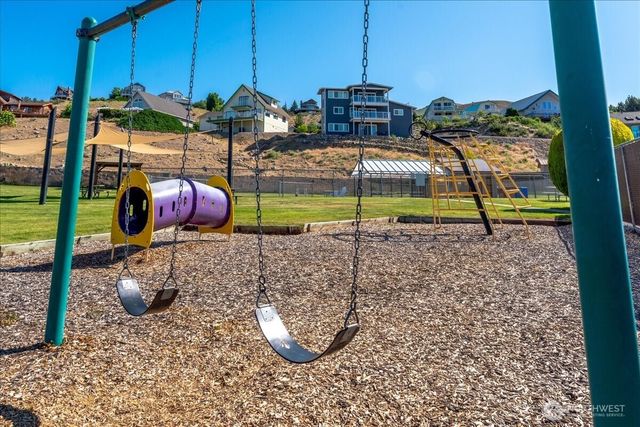 214 Stehekin Way, Chelan, WA 98816