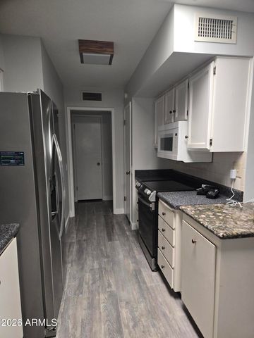 10049 W OAKMONT Drive, Sun City, AZ 85351