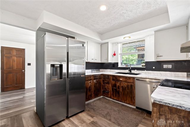6608 Stranwood Drive, Englewood, OH 45322