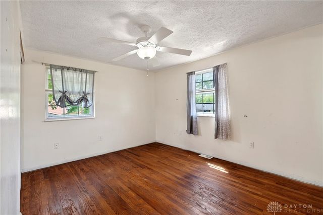 6608 Stranwood Drive, Englewood, OH 45322