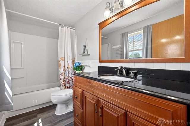 6608 Stranwood Drive, Englewood, OH 45322