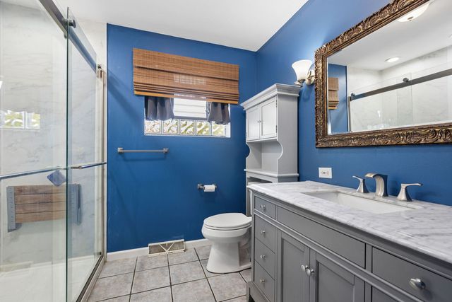 9019 W 92nd Place, Hickory Hills, IL 60457