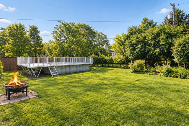 9019 W 92nd Place, Hickory Hills, IL 60457