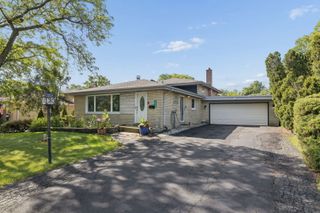 9019 W 92nd Place, Hickory Hills, IL 60457