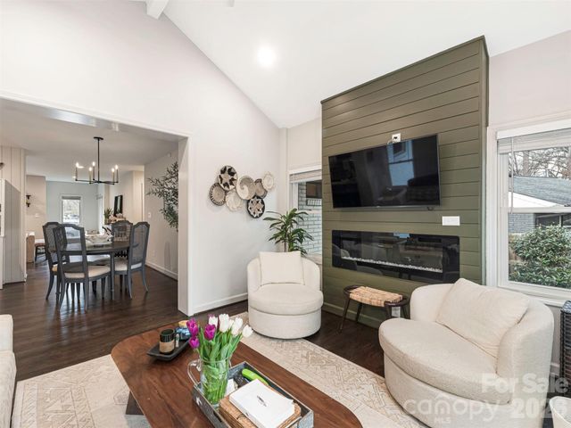 1042 Broadmoor Drive, Charlotte, NC 28209