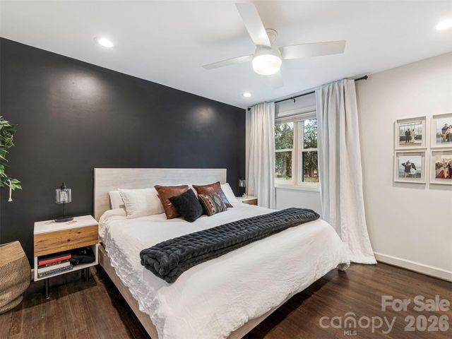 1042 Broadmoor Drive, Charlotte, NC 28209