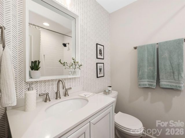 1042 Broadmoor Drive, Charlotte, NC 28209