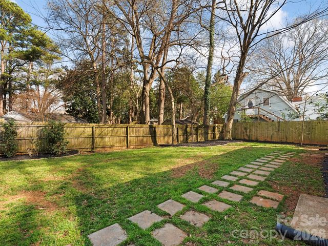 1042 Broadmoor Drive, Charlotte, NC 28209