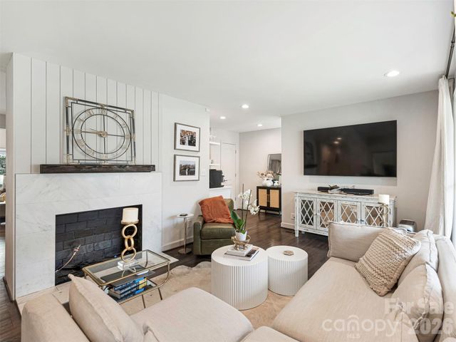 1042 Broadmoor Drive, Charlotte, NC 28209