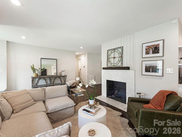 1042 Broadmoor Drive, Charlotte, NC 28209