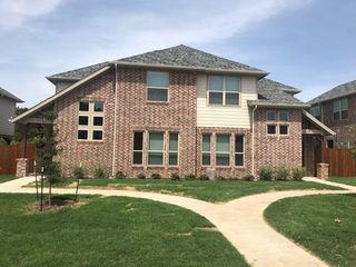 2303 N Elm Street, Denton, TX 76201