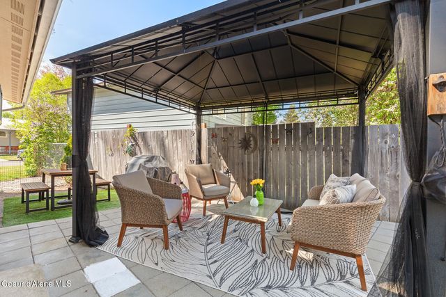 3204 N 8TH ST, Coeur D'alene, ID 83815