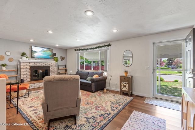3204 N 8TH ST, Coeur D'alene, ID 83815