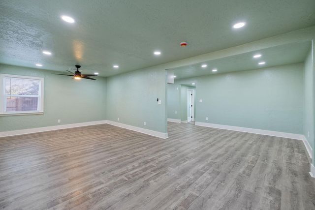 4722 E Florence Avenue, Fresno, CA 93725