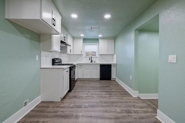 4722 E Florence Avenue, Fresno, CA 93725