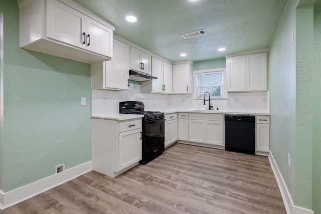 4722 E Florence Avenue, Fresno, CA 93725