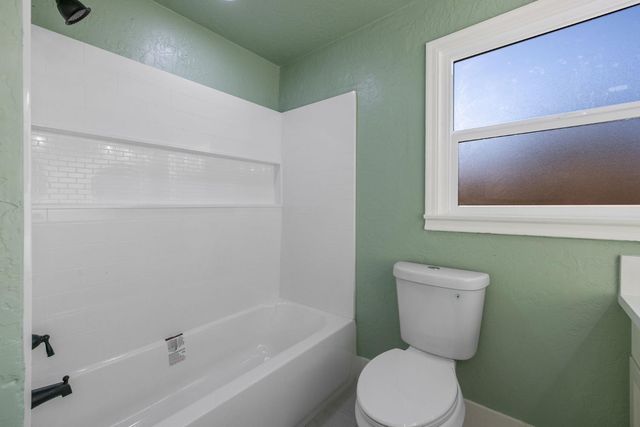 4722 E Florence Avenue, Fresno, CA 93725